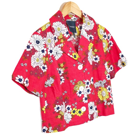 Modcloth Red Floral Crop Shirt Size Small - Picture 2 of 5